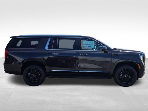 New 2026 GMC Yukon XL Elevation w/ Elevation Premium Package AWD/4WD image 6