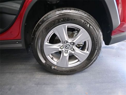 Used 2025 Toyota RAV4 XLE w/ Convenience Package image 16