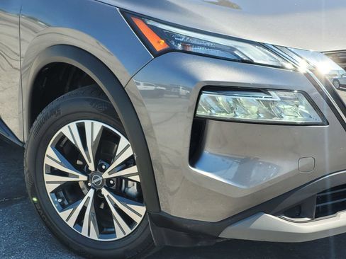 Used 2023 Nissan Rogue SV FWD image 9