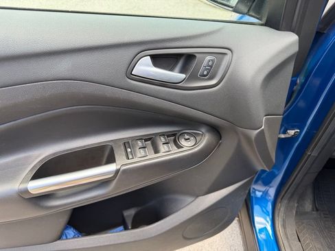 Used 2017 Ford Escape SE w/ Equipment Group 201A AWD/4WD image 20