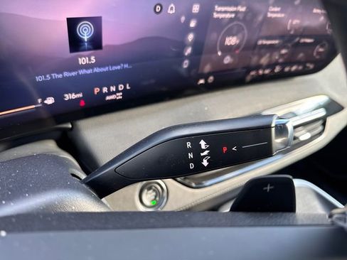 Certified 2025 Buick Enclave Preferred image 25