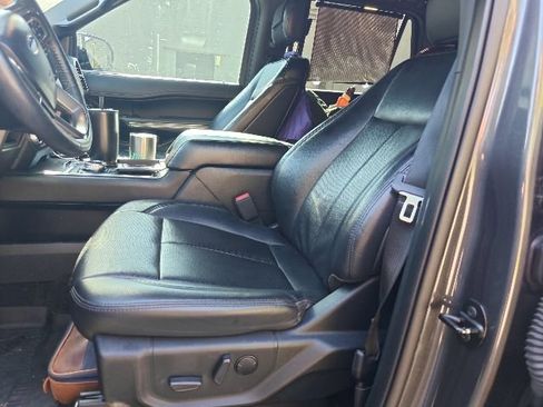 Used 2020 Ford Expedition XLT w/ Equipment Group 202A image 9