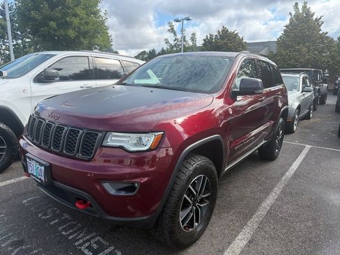 Used 2020 Jeep Grand Cherokee Trailhawk AWD/4WD image 3