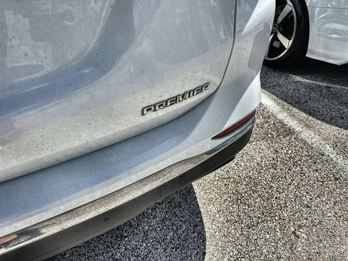 Certified 2020 Chevrolet Equinox Premier FWD image 6