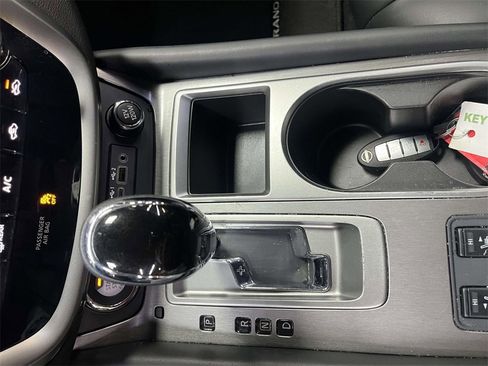 Used 2024 Nissan Murano SV image 21