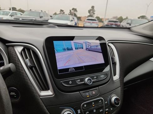 Used 2024 Chevrolet Malibu LT image 18