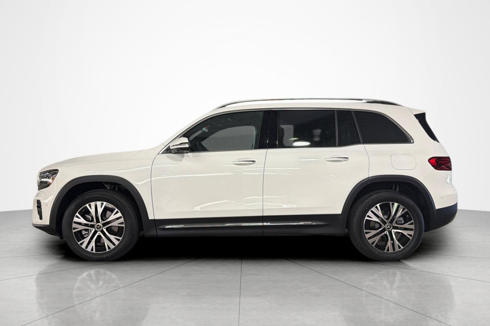 New 2026 Mercedes-Benz GLB 250 4MATIC image 2