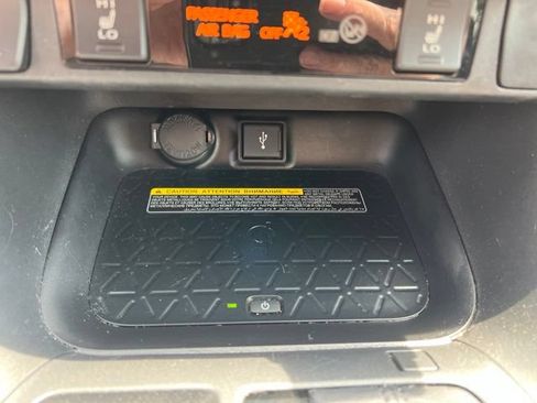 Used 2020 Toyota RAV4 XSE AWD/4WD image 23