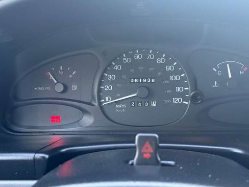 Used 1997 Ford Escort Sedan FWD image 12