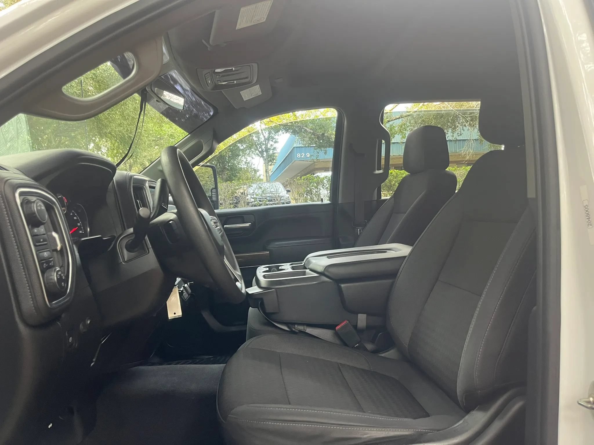 Used 2020 Chevrolet Silverado 2500 LT w/ Z71 Off-Road Package AWD/4WD image 12