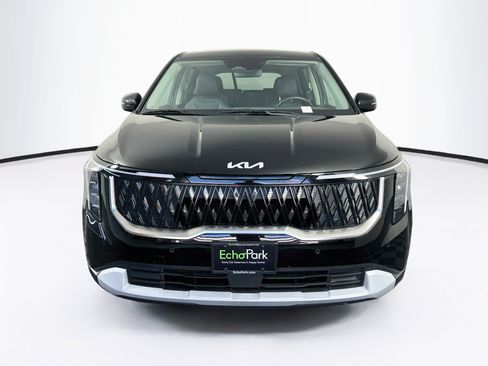 Used 2026 Kia Carnival FWD image 2