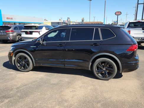 Used 2023 Volkswagen Tiguan SE R-Line image 2