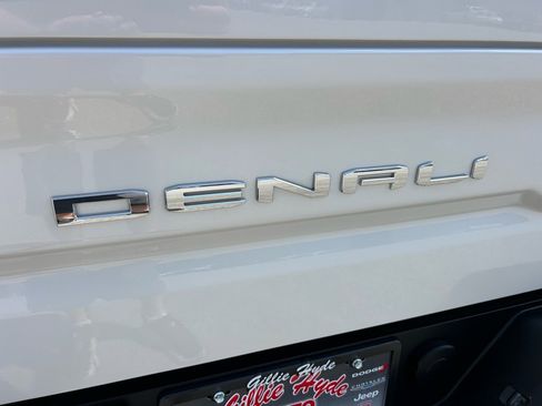 Used 2024 GMC Sierra 1500 Denali w/ Denali Reserve Package image 8