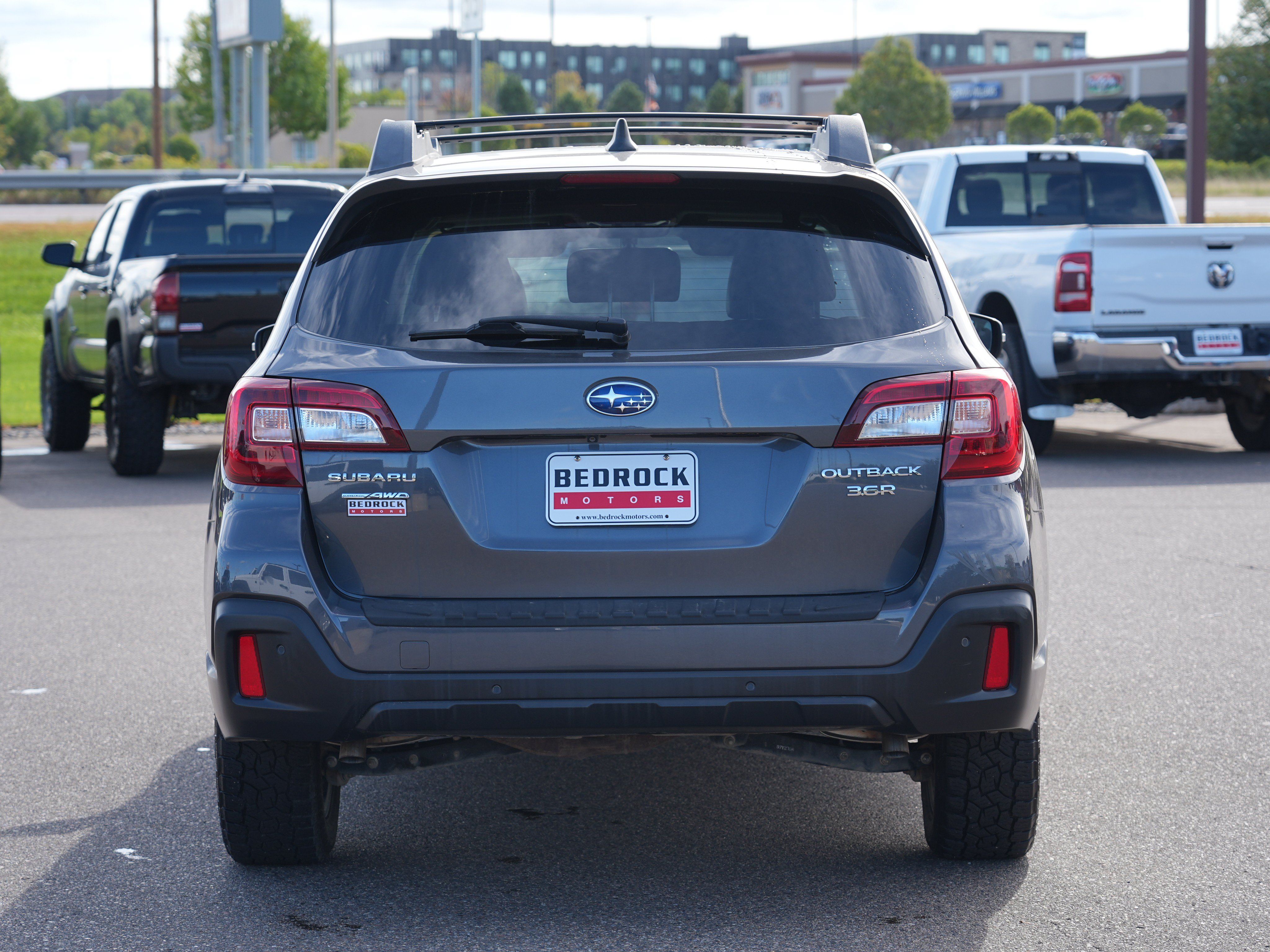 Used 2018 Subaru Outback 3.6R Limited AWD/4WD image 4