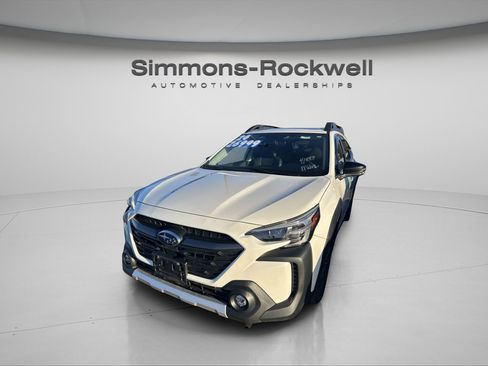 Used 2024 Subaru Outback Limited image 8