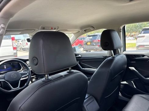 Used 2024 Volkswagen Jetta SE FWD image 20