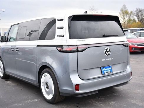 New 2025 Volkswagen ID. Buzz 1st Edition image 7