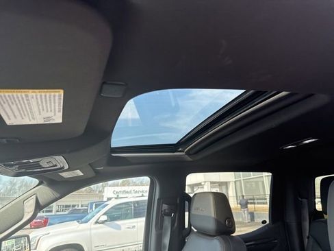 Used 2022 GMC Sierra 1500 AT4 w/ AT4 Preferred Package image 39