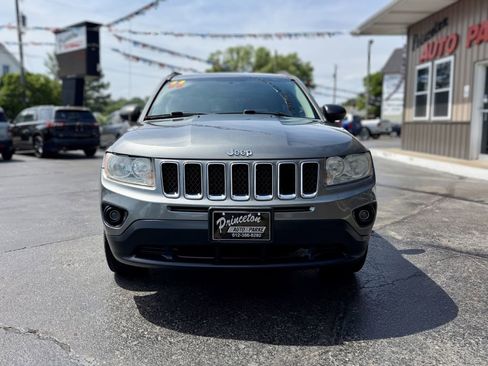 Used 2011 Jeep Compass Sport FWD image 3