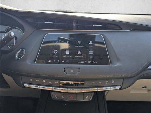 Used 2023 Cadillac XT4 Luxury w/ Cold Weather Package image 21