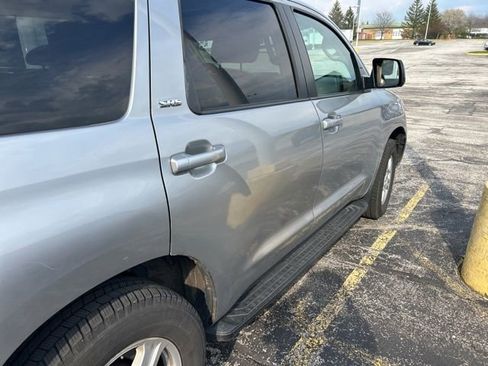 Used 2016 Toyota Sequoia SR5 image 6