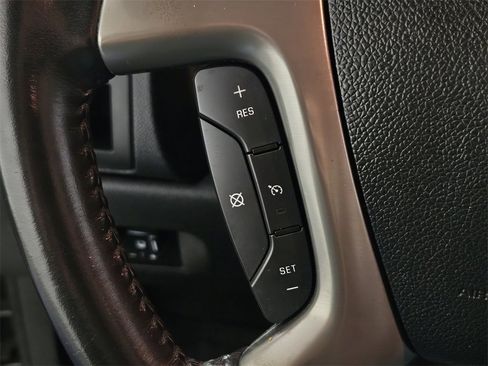 Used 2012 Chevrolet Suburban LT w/ Texas Edition image 15