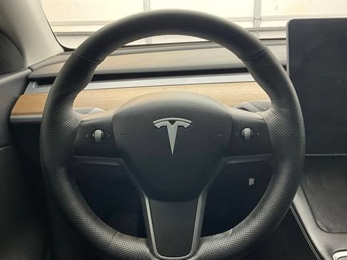 Used 2021 Tesla Model Y Long Range AWD/4WD image 8