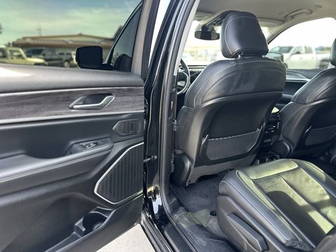 Used 2021 Jeep Grand Cherokee L Limited image 13