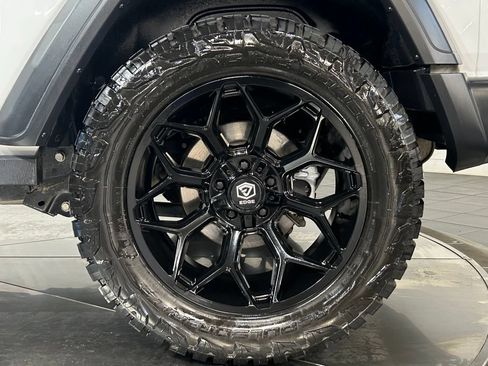 Used 2019 Jeep Wrangler Sport AWD/4WD image 21