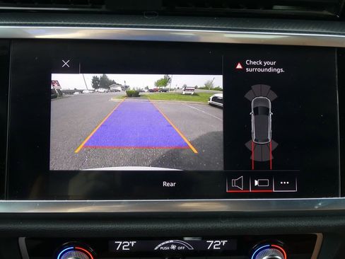 Used 2021 Audi Q3 2.0T Premium image 9