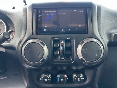 Used 2016 Jeep Wrangler Unlimited Sport w/ Quick Order Package 24S AWD/4WD image 22