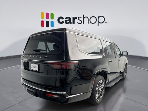 Used 2023 Jeep Wagoneer L 4WD w/ Premium Group I image 5