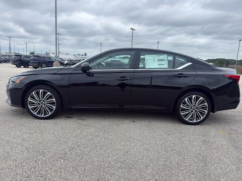 New 2026 Nissan Altima 2.5 SV w/ SV Premium Package AWD/4WD image 6