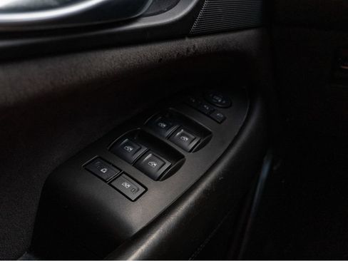 Used 2016 Cadillac Escalade Platinum RWD image 32