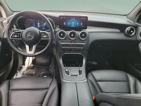 Used 2020 Mercedes-Benz GLC 300 image 11