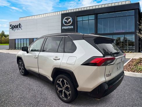 Used 2025 Toyota RAV4 XSE w/ Premium Package image 5