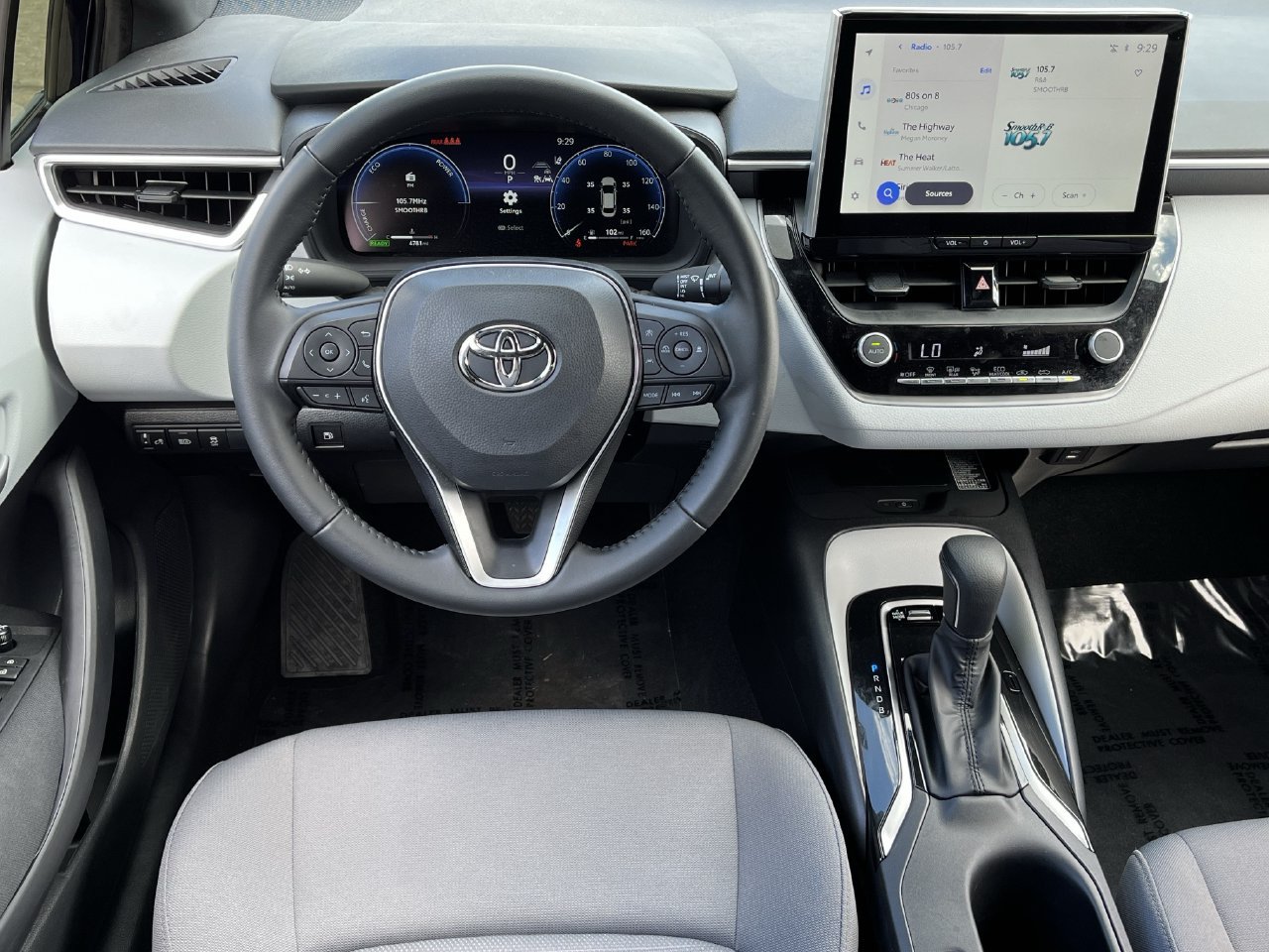 Used 2026 Toyota Corolla SE w/ SE Premium Package FWD image 10