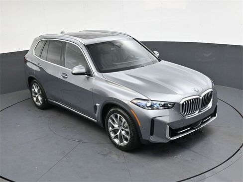New 2026 BMW X5 xDrive50e image 18