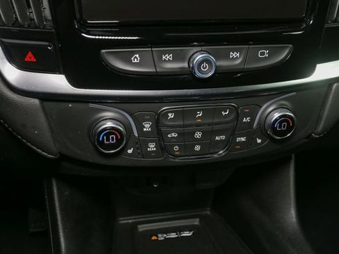 Used 2023 Chevrolet Traverse LT AWD/4WD image 28