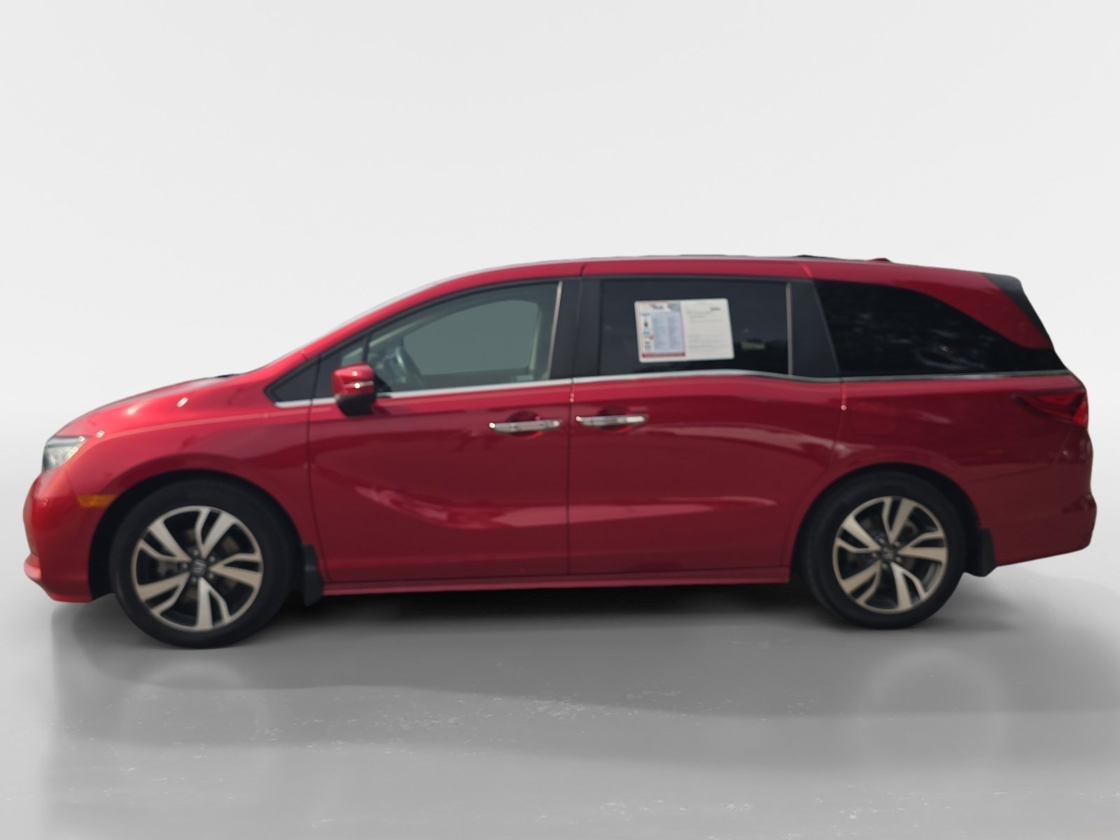 Used 2023 Honda Odyssey Touring image 2