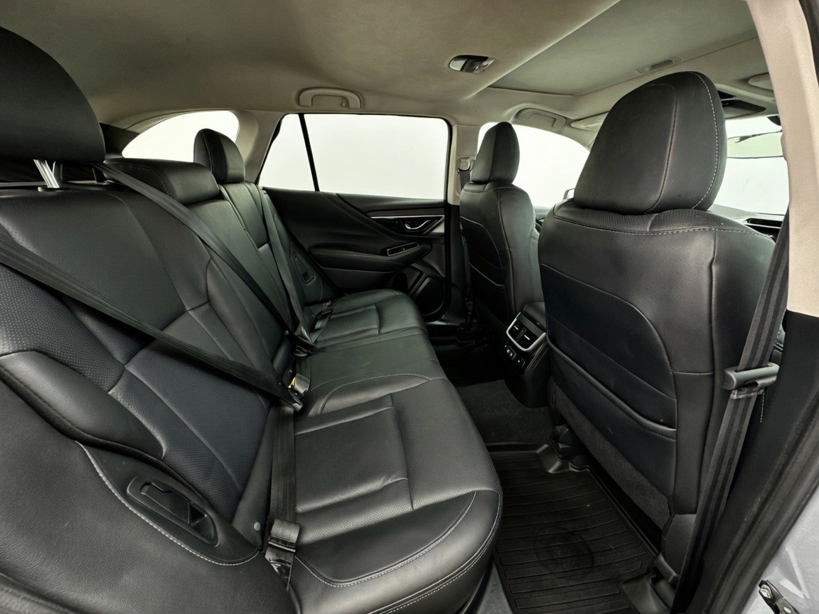 Used 2020 Subaru Outback Limited AWD/4WD image 19