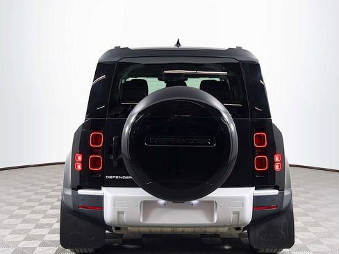 Used 2024 Land Rover Defender 110 S image 6