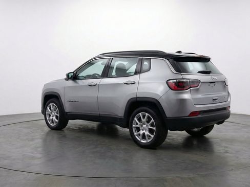 Used 2025 Jeep Compass Limited AWD/4WD image 6