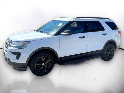 Used 2018 Ford Explorer 4WD w/ Class II Trailer Tow Package image 2