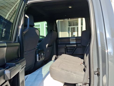 Used 2016 Ford F150 XLT w/ Equipment Group 302A Luxury AWD/4WD image 11