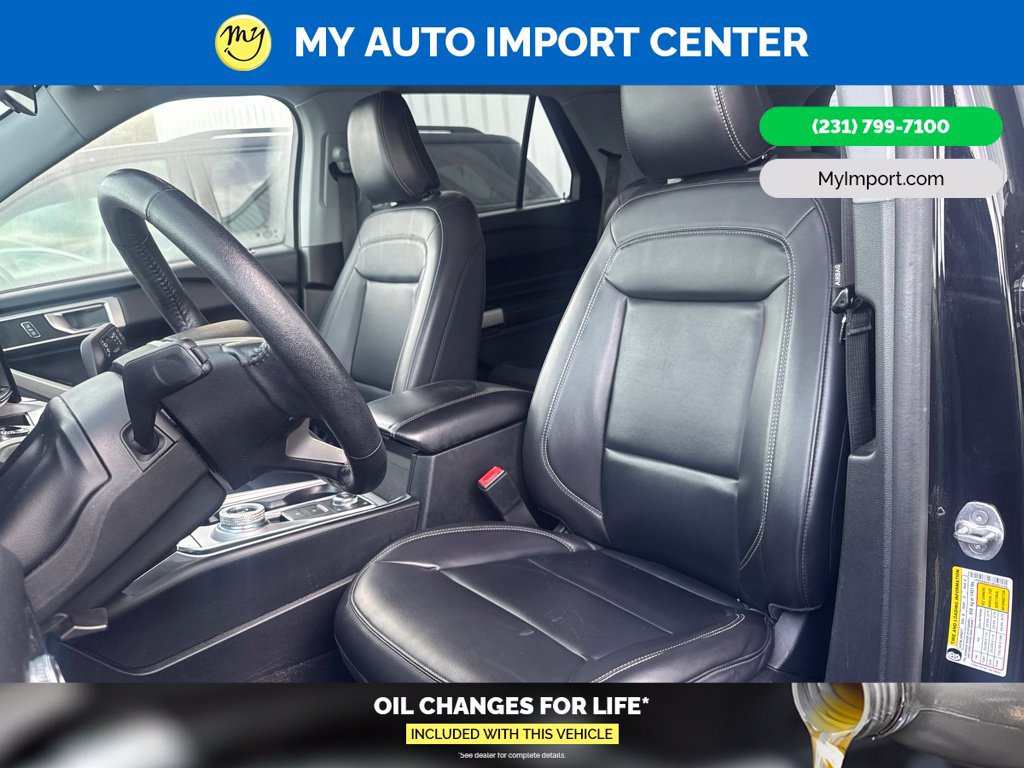 Used 2021 Ford Explorer XLT w/ Equipment Group 202A AWD/4WD image 13