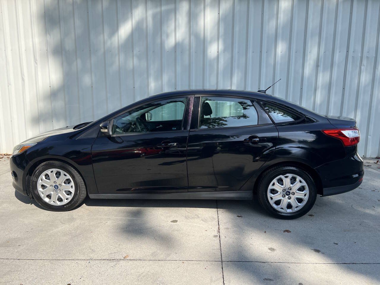 Used 2012 Ford Focus SE FWD image 6