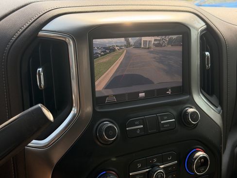 Used 2020 Chevrolet Silverado 1500 RST AWD/4WD image 25