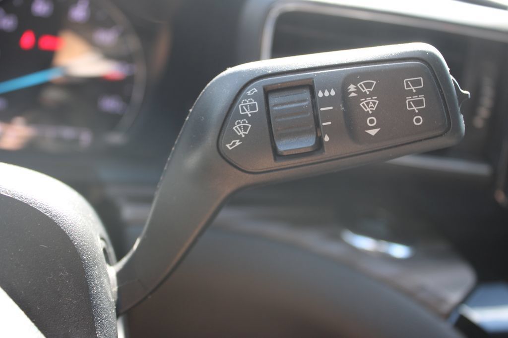 Used 2022 Ford Explorer Limited w/ Equipment Group 301A RWD image 43