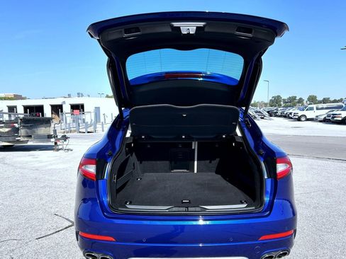 Used 2019 Maserati Levante GranLusso image 21